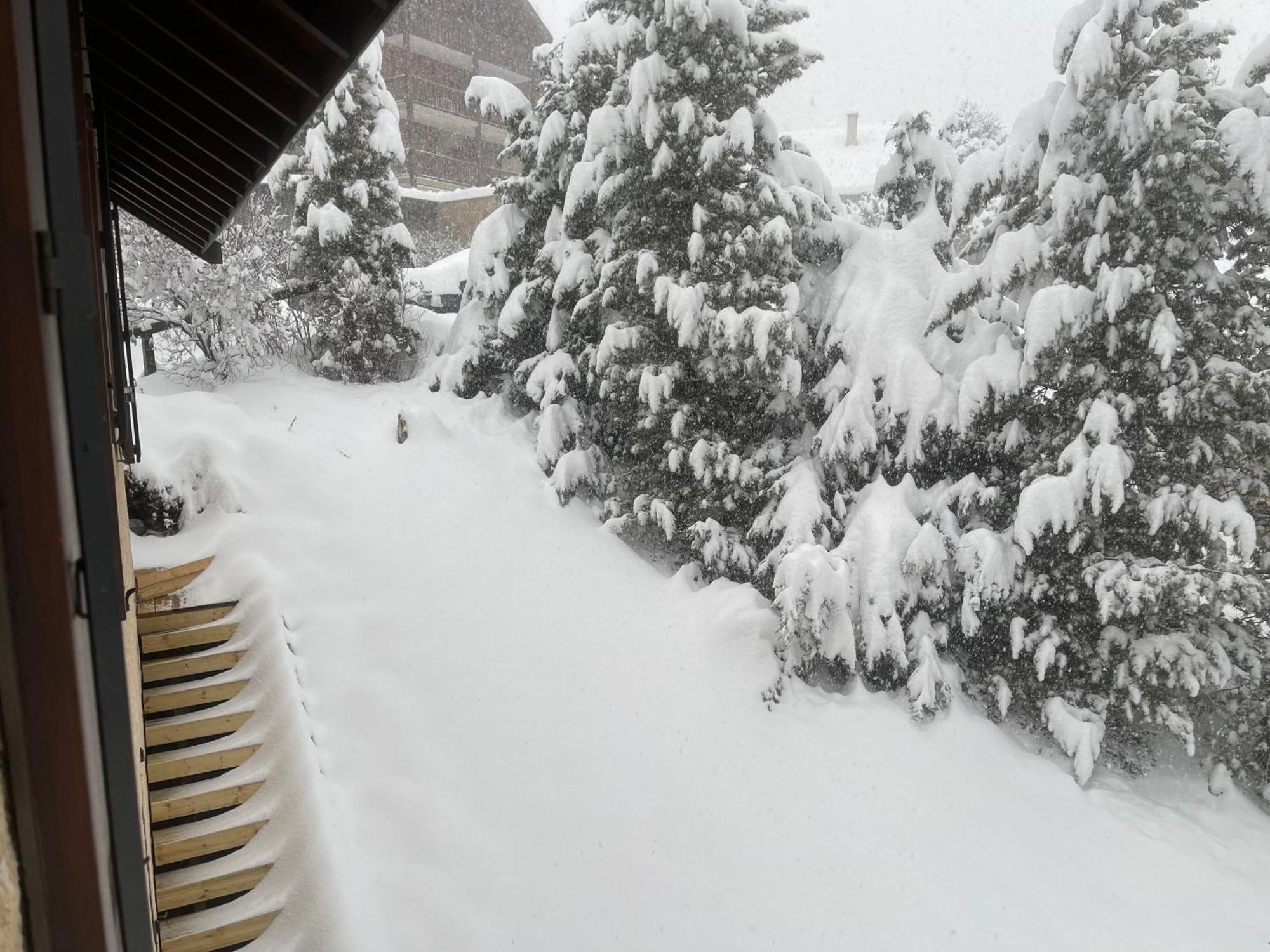 Serre Chevalier Studio 30 M2 Coin Montagne A 8 Minutes Des Pistes Saint-Chaffrey Luaran gambar
