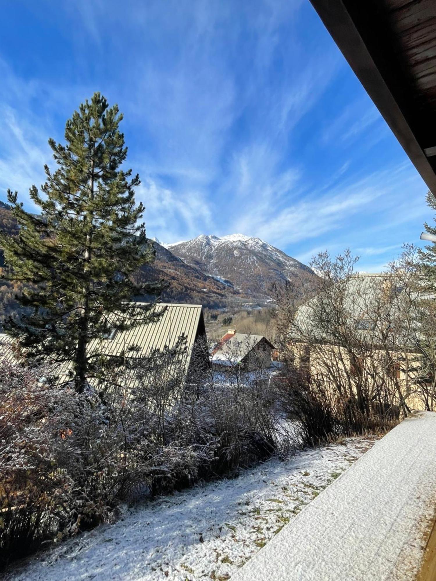 Serre Chevalier Studio 30 M2 Coin Montagne A 8 Minutes Des Pistes Saint-Chaffrey Luaran gambar